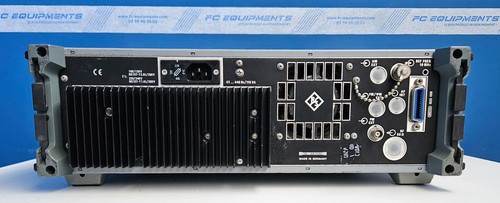 Rohde & Schwarz SMG Signal Generator 1GHz not power ON, not PASSED CAL - Imagen 2 de 2