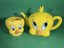 WARNER BROS. TWEETY BIRD FACE TEAPOT AND CUP 1997