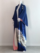 Kimono Robe / Japanese Elegant and Classy Blue Silk Vintage Kimono 0325250065