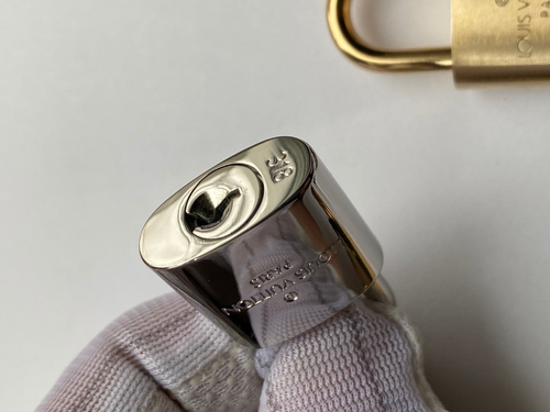 Louis Vuitton / Sammlung seltener Schlösser, LOT /AUT- BESCHREIBUNG LESEN - Bild 19 von 24
