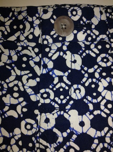 Old Navy Blue and White Shorts Size XS - Picture 2 of 4