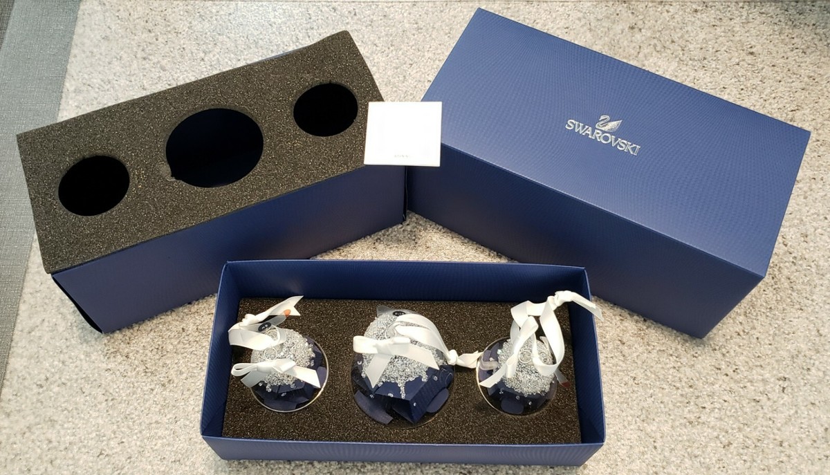 Swarovski Christmas Bell Ornament Set 2016 Annual Edition Swarovski Christmas Bell Ornament Set 2016 Annual Edition