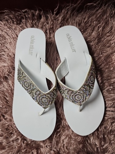 Olivia Miller Damen-Flip-Flops Keilabsatz runde Spitze Farbe weiß. Größe 8 - Bild 1 von 11