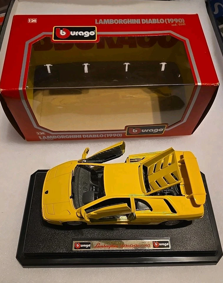 Burago 1990 Lamborghini Diablo Yellow Cod 0541 Die-cast 1:24 RARO caja roja Foto 3 de 4