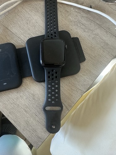 Apple Watch Nike+ 42mm Cellular Silver Aluminum’s - 第 7/14 張圖片