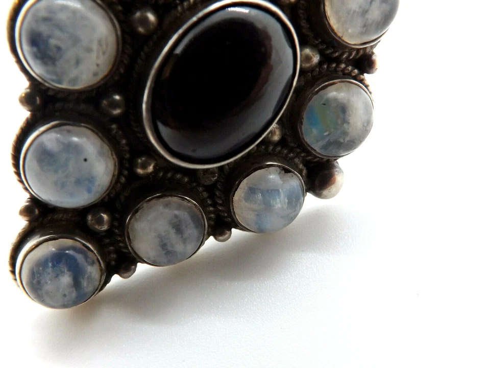 Vintage Silver Large Moonstone & Garnet Cluster Ring - Image 4 of 4