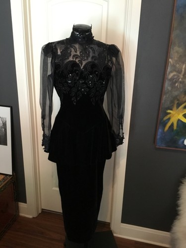 Vintage Y2K Stretch Velvet & Tulle Gothic Ball Gown Size 8 evil queen