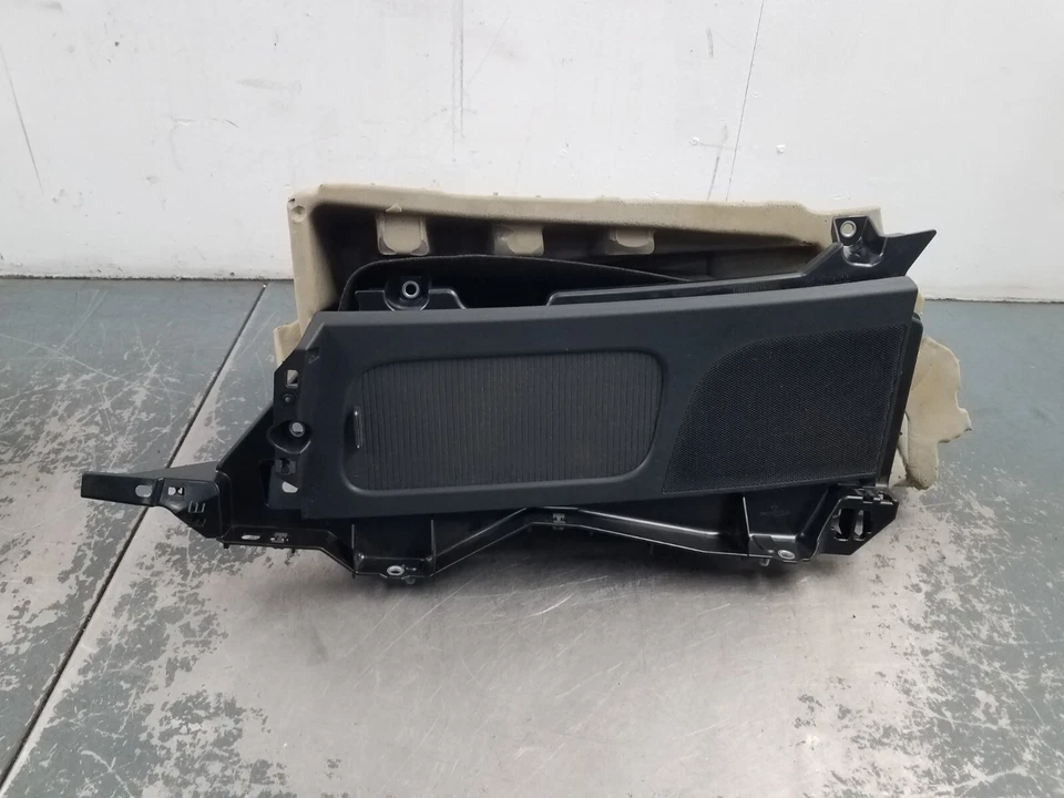 Porsche Cayman GTS 2022 contenedores/altavoces interiores traseros #8065 i6 Foto 3 de 4