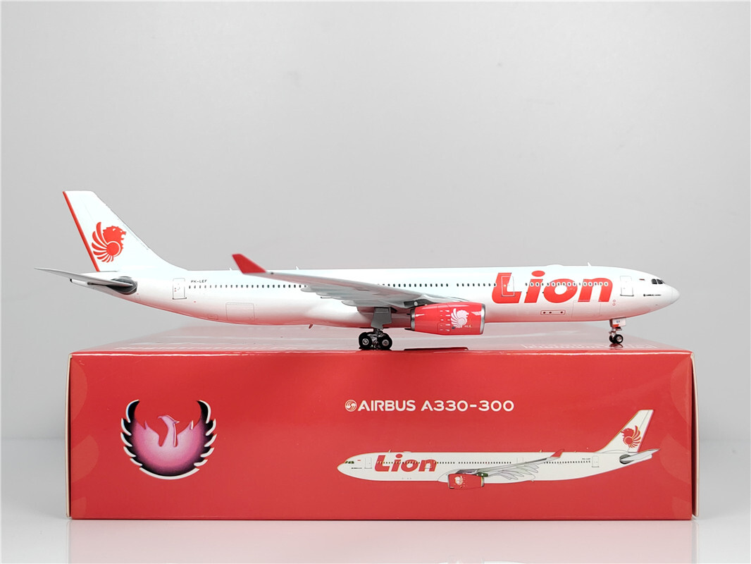 1:400 Phoenix Lion AIRLINES AIRBUS 330-300 Airplane Diecast