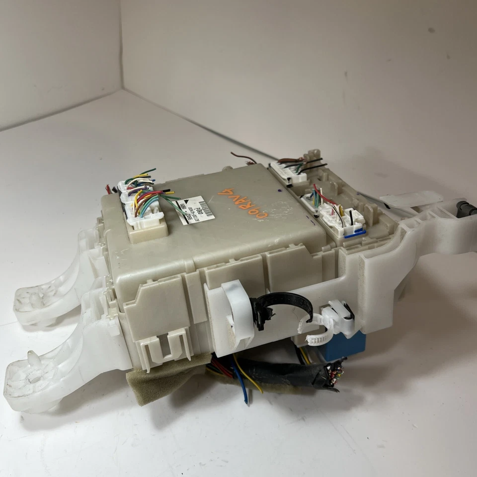 2009 TOYOTA RAV4 DASH CABIN FUSE BOX 82730-42400 OEM - Изображение 4 из 4