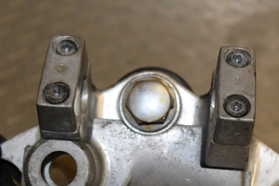 Kawasaki Eliminator 900 ZL900A 1985 horquilla delantera abrazadera triple árbol vástago Foto 3 de 4