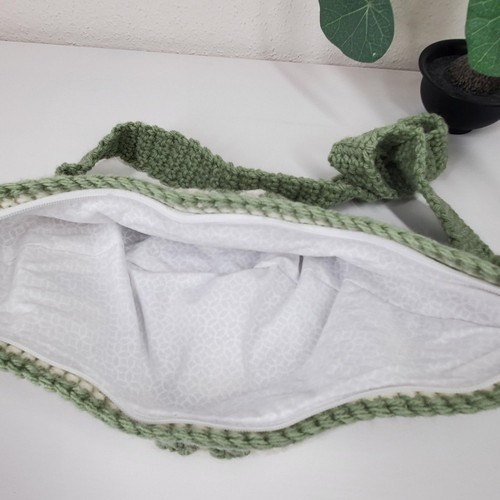 Grüne Granny Square Umhängetasche Tasche. Gefüttert, mit langem, verstellbarem Riemen - Bild 3 von 8