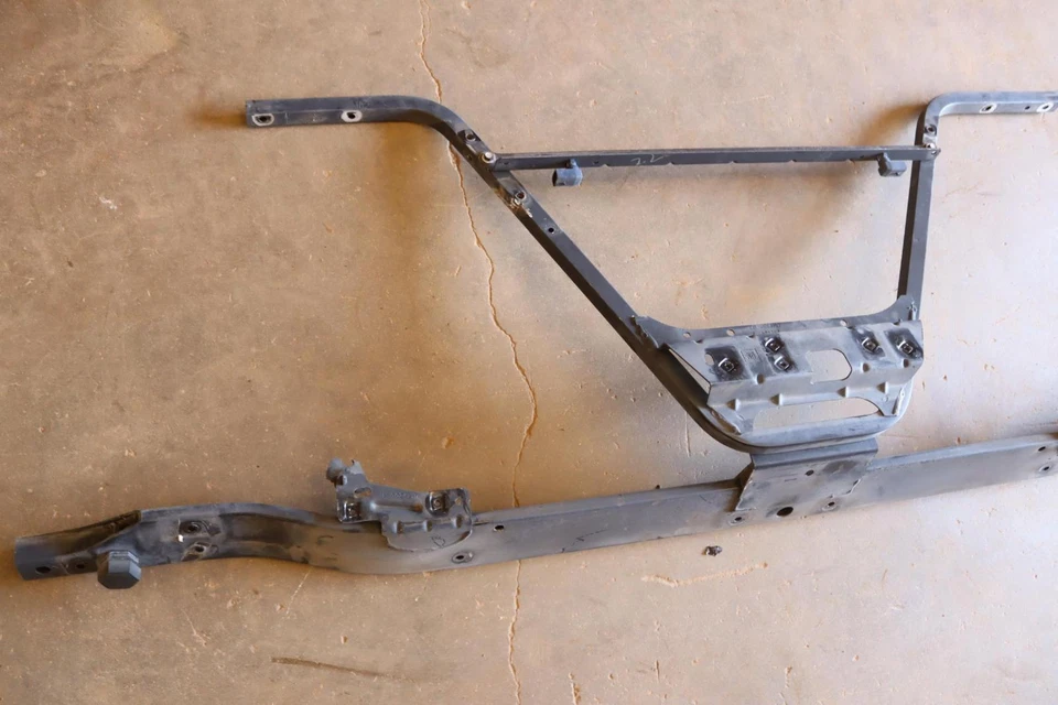 2007-2009 CHEVY AVALANCHE FRONT UPPER RADIATOR CORE SUPPORT TIE BAR OEM - Image 3 of 4