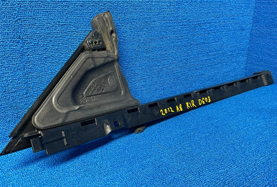 2011-2014 AUDI A8 D4 QUATTRO ЗАДНЯЯ ПРАВАЯ БОКОВАЯ ДВЕРЬ ОКНО УГЛОВОЙ МОЛДИНГ ОТДЕЛКА OEM - Изображение 4 из 4