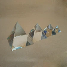 50mm Rainbow Optical Glass Crystal Pyramid Prism For Natural Sciences
