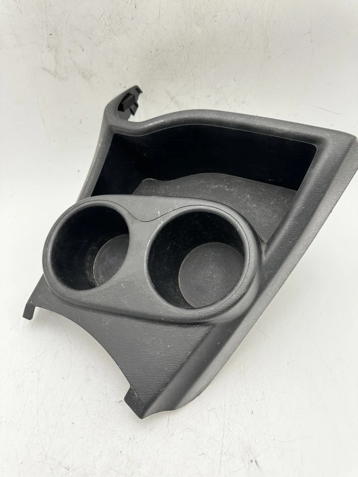 2012 2013 2014 2015 2016 2017 2018 TOYOTA PRIUS C FRONT CUP HOLDERS 58811-52040 Foto 3 de 4