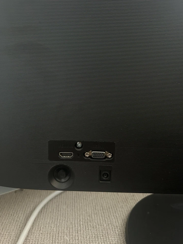 Samsung 27" S27F350FHU HD Monitor - Image 2 of 4