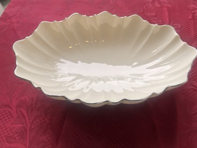 LENOX Ivory Scalloped Symphony Centerpiece Oval Serving Bowl Platinum Trim
