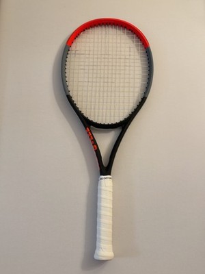 Wilson Clash 100 V1 Tennis Racquet   Grip Size 4 / 4 1/2''