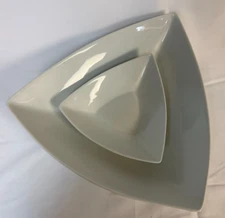 B. Smith Triangular White Porcelain Contemporary 2 Piece Chip And Dip Set