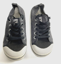 KEEN Youth Size 5 Sneakers Shoes Casual Unisex Gray Black White Waterproof