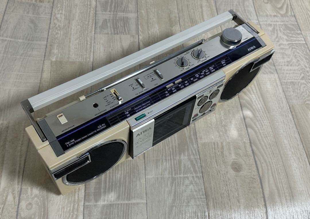 AIWA CS-R1 FM⁄AM Radio Cassette Recorder 1984 Excellent Working