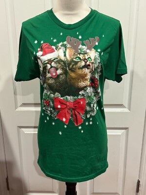 Women Christmas Green T-shirt Cat Graphic Sz S (27''Lx17''W)