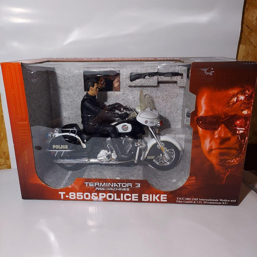売り尽くし価格 ターミネーター3 ラジコン 1/10 T850POLICE BIKE 