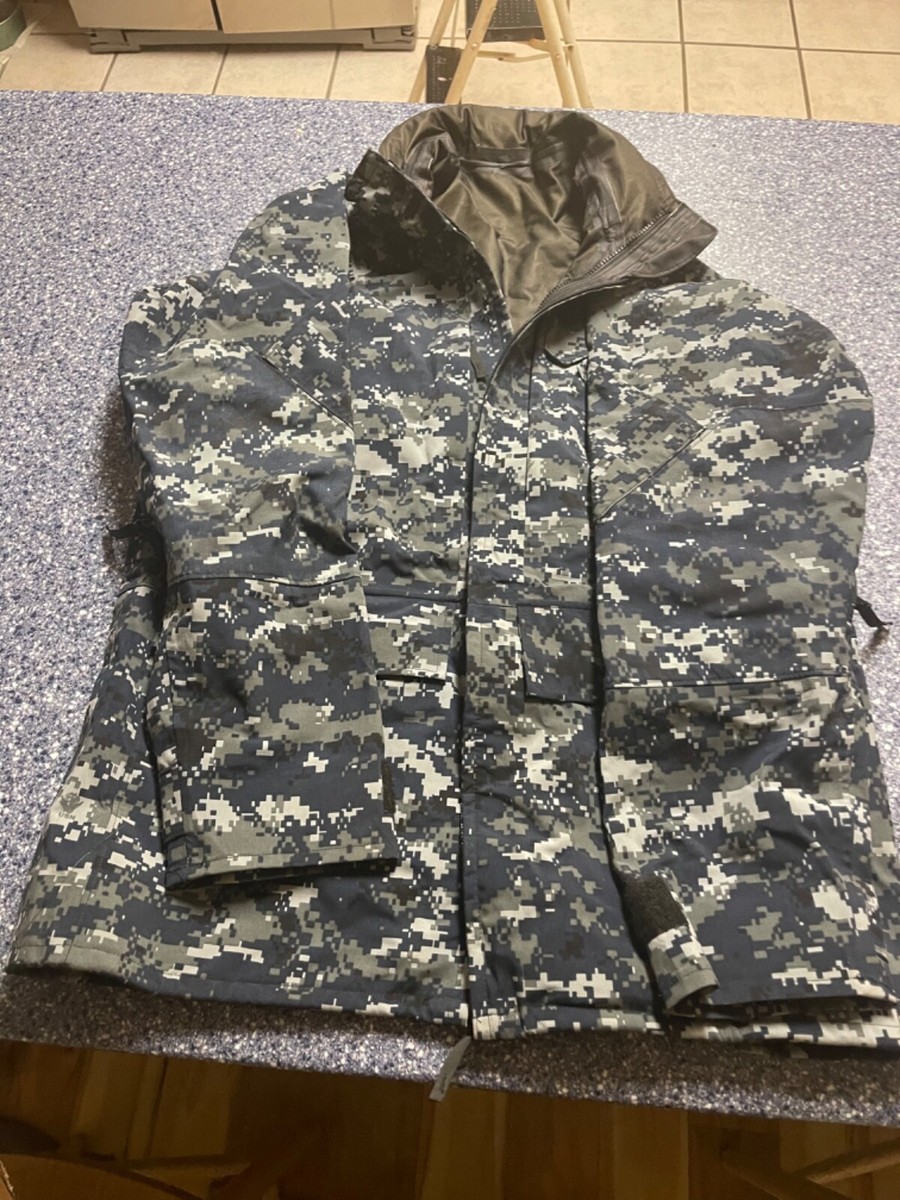 USN Navy Working Uniform NWU Type I Blue Gore-Tex Parka Size Medium Long