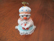 VTG 2 3/4" TALL "GRANDMA DUCK READING BOOK TO BABY DUCK" PORCELAIN CHINA BELL