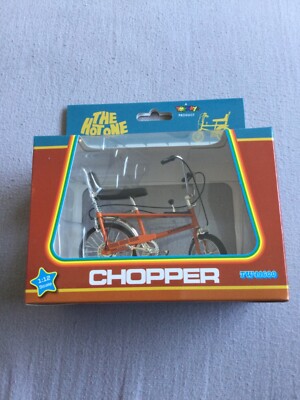 2 X THE HOT ONE TOY WAY DRUCKGUSS 1. 12 SCALE CHOPPER BLAU & ORANGE