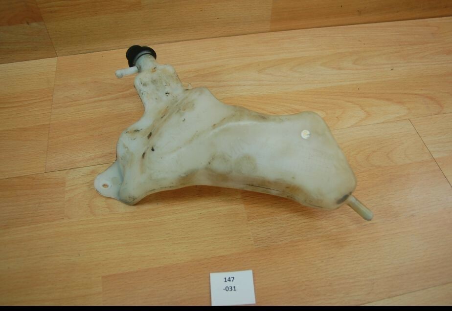 Triumph Tiger 1050 07-13 115NG Kühlwasser Ausgleichsbehälter 147