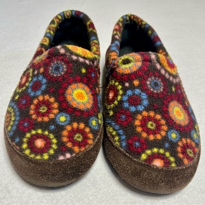 Acorn Womens Moccasin Slippers Fleece Multicolor Abstract Print Sz 9.5-10.5