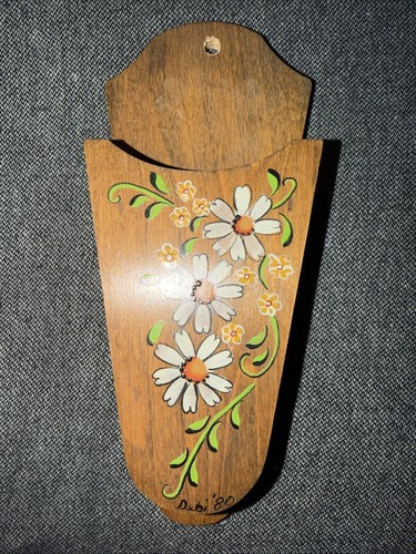 Vintage Wooden Wall Scissor Holder Wall Pocket Daisy Flowers