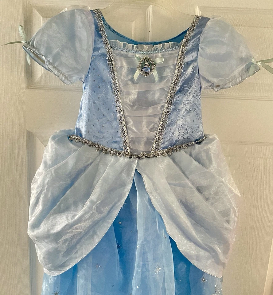 Disfraz Disney Store Princesa Cenicienta Vestido Azul Vestido de Baile Bibbidi Bobbidi Foto 2 de 4
