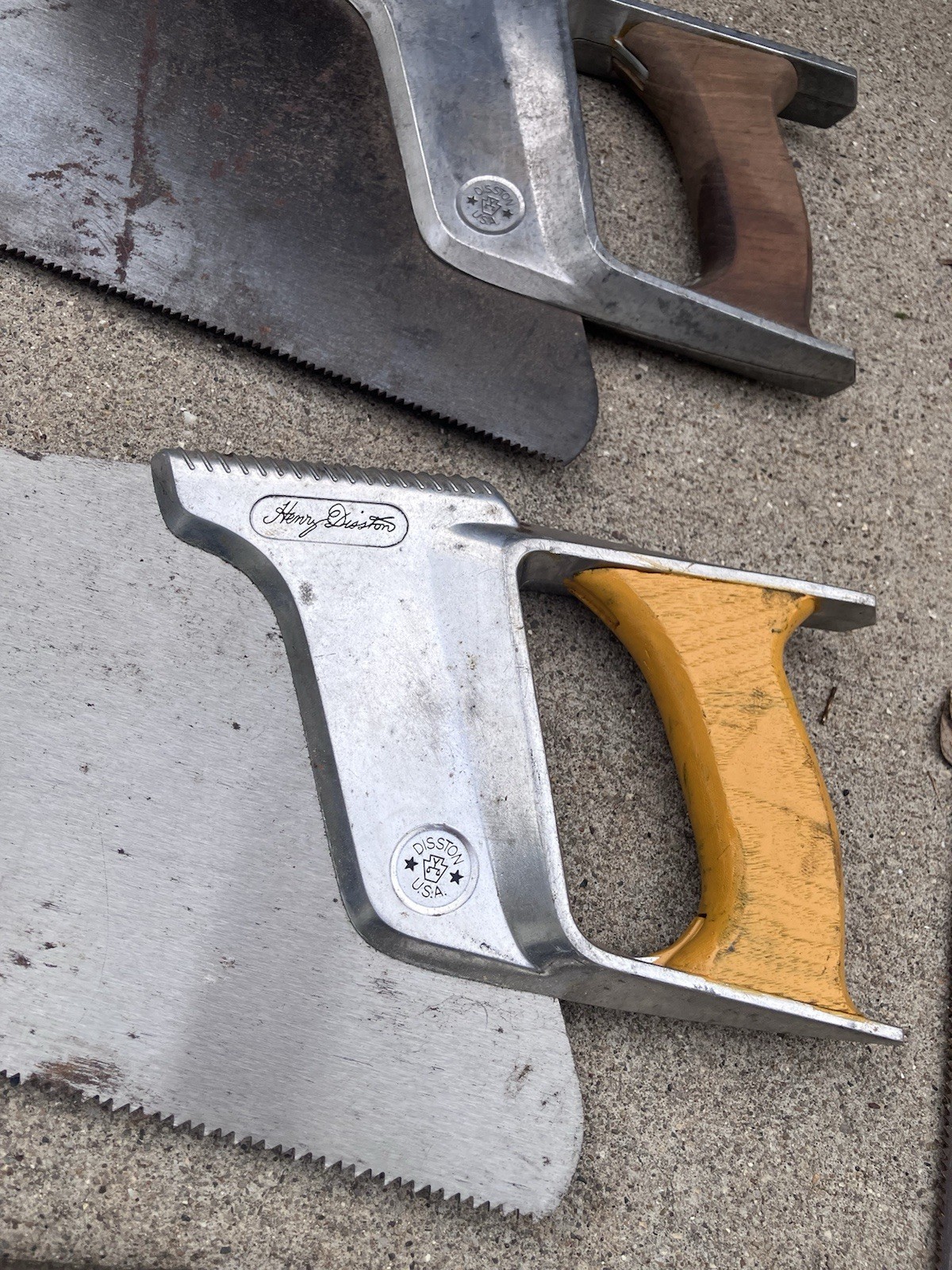 Vintage Lot Of 11 Disston Hand Saws, 3 Misc Saws & Vintage Hip Roof Toolbox