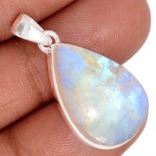 Natural Rainbow Moonstone - India 925 Sterling Silver Pendant Jewelry CP70328