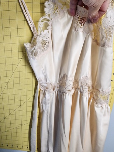 Camicia da notte EVE STILLMAN lingerie abito slip raso beige pizzo lunga impero L nuova con etichette - Foto 7 di 11