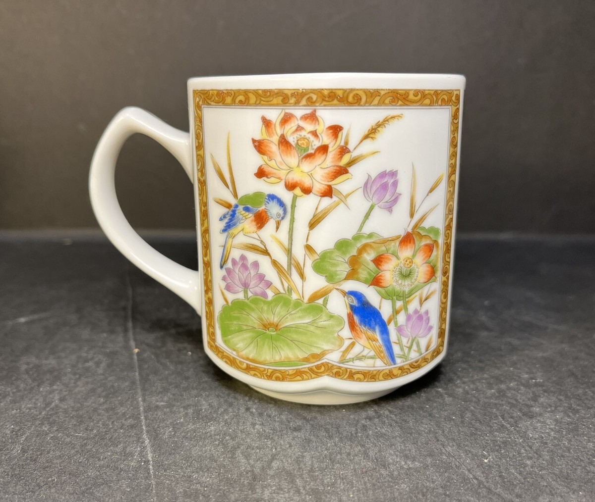 a86 　茶碗　赤地兎絵茶碗　茜窯　茶道具　茶道　抹茶茶碗 a86 茶碗赤地兎絵茶碗茜窯茶道具茶道抹茶茶碗