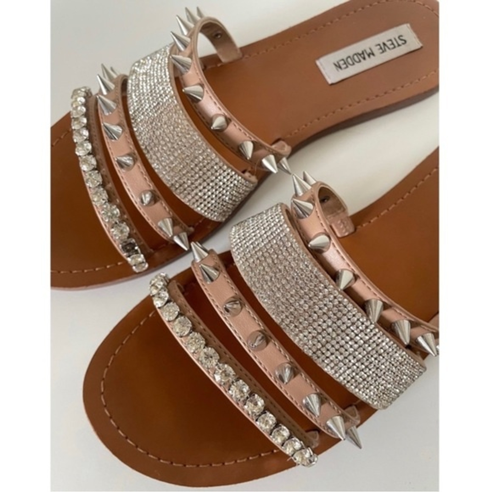 Steve Madden Lindy Natural Multi Spiked Rhinestone Strappy Edgy Flat  Sandals 8 | eBay