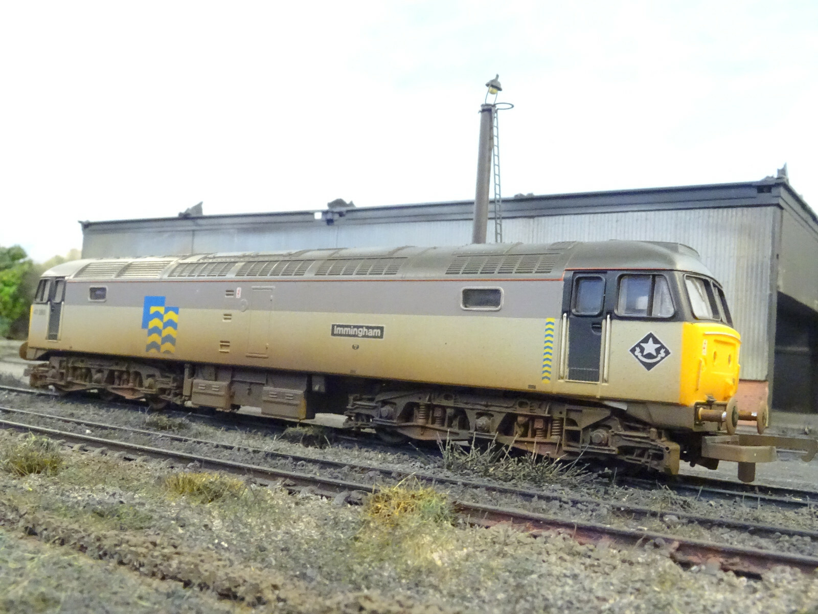 LIMA BR RAILFREIGHT CLASS 47380 IMMINGHAM (LINESIDE WEATHErot) BOXED LIMA BR RAILFREIGHT CLASS 47380 IMMINGHAM (LINESIDE WEATHErot) BOXED