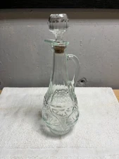 Vintage  Mogen David Concord Wine Glass Decanter marked MD79 w/ Matching Stopper