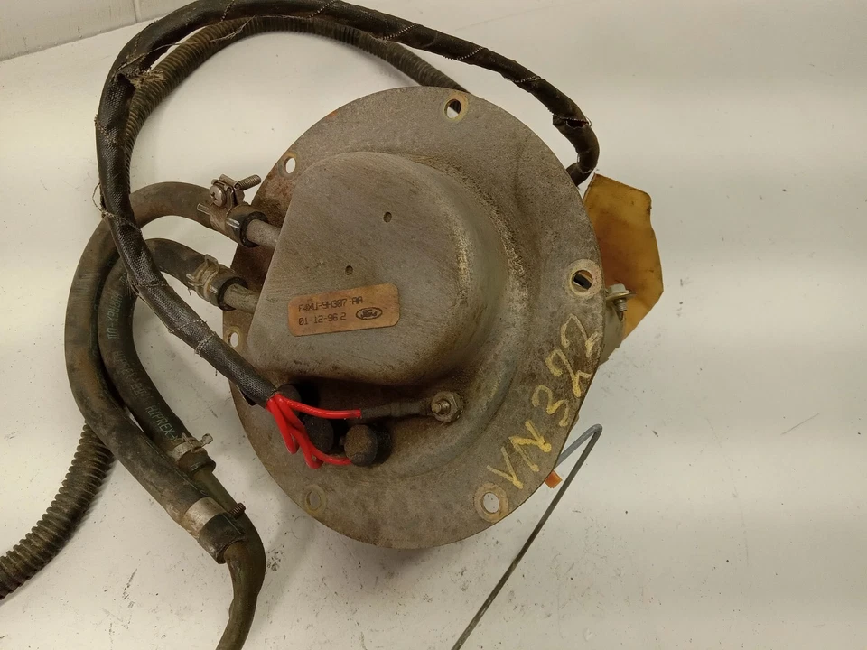 1993 - 1998 Nissan Quest conjunto de bomba de combustível fabricante de equipamento original, 323-58378A - Imagem 2 de 4