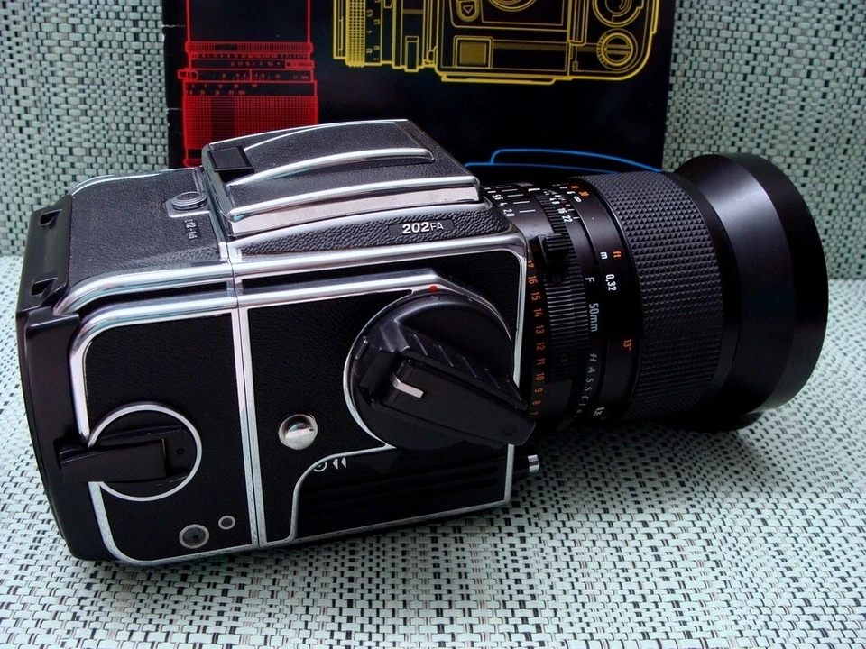 Hasselblad - 202 FA E12 6x6 Kit Distagon FE 2.8/50mm *fresh serviced* - TOP! - Bild 4 von 4