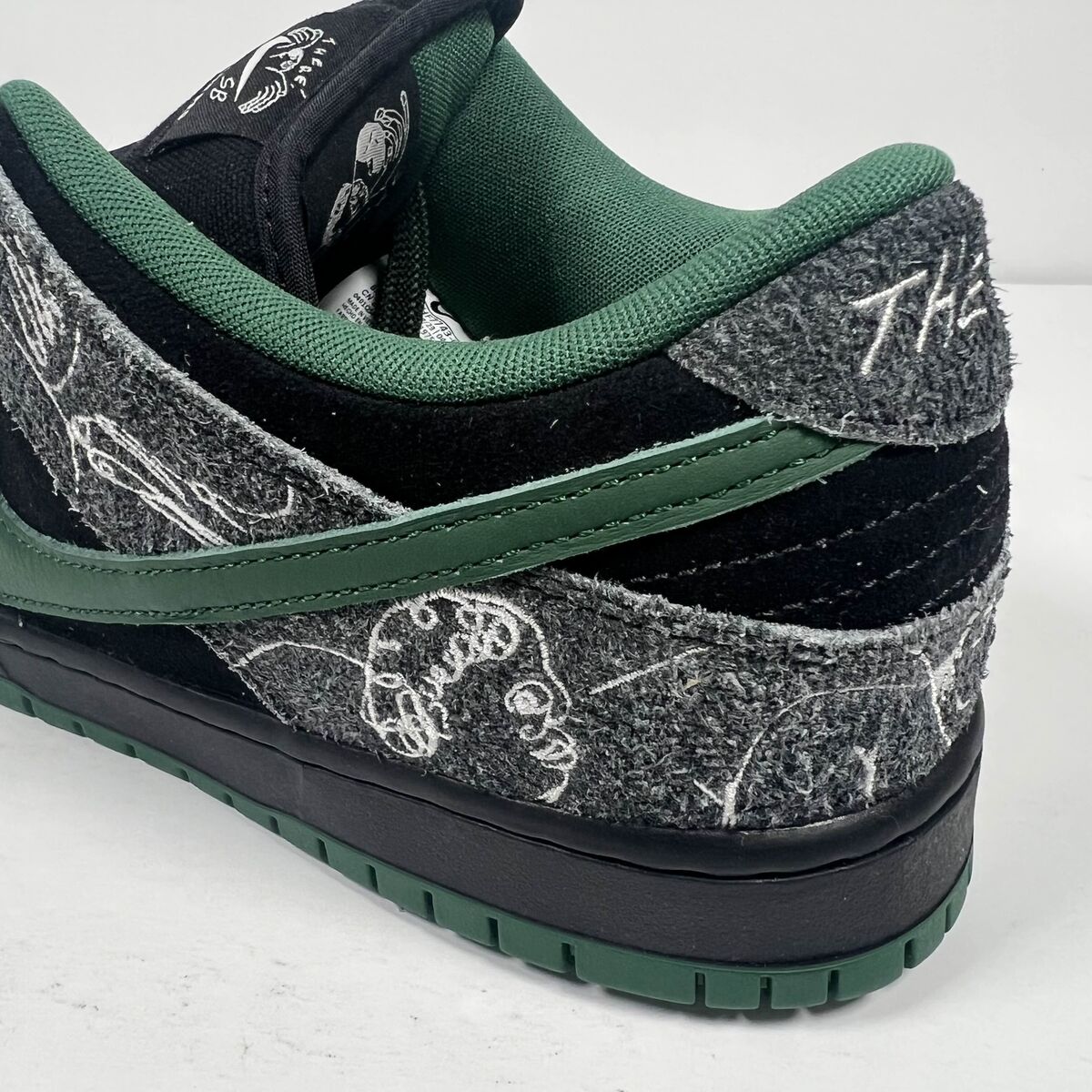 Men's Size 11.5 - Nike SB Dunk Low x THERE Skateboards Black Men's Size 11.5 - Nike SB Dunk Low x THERE Skateboards Black