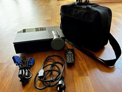 Dell  WIDE 1610 HD Projector Beamer DLP- HDMI mit Tasche, FB, Kabel, 