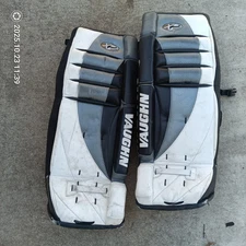 Vaughn Velocity Flex Pac 30” Goalie Leg Pads Black White Silver Intermediate