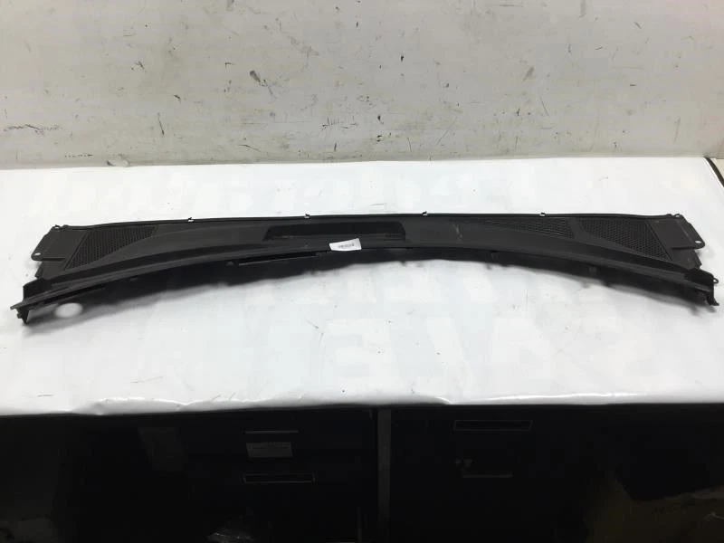 2006 LEXUS RX400H HYBRID WINDSHIELD COWL VENT PANEL OEM - Image 4 of 4