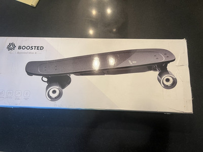 Boosted Mini X Electric Skateboard 1000W 20mph   Original Box + Charger + Remote