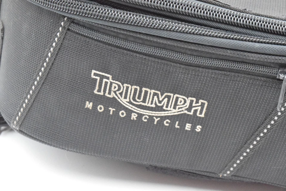 Bolso sin mangas de lona Triumph con cubierta de lluvia incorporada Bonneville Thruxton P/N A9510006 Foto 2 de 4